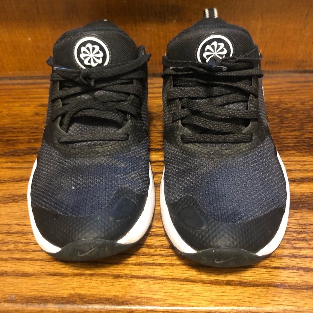 Nike running/walking shoes